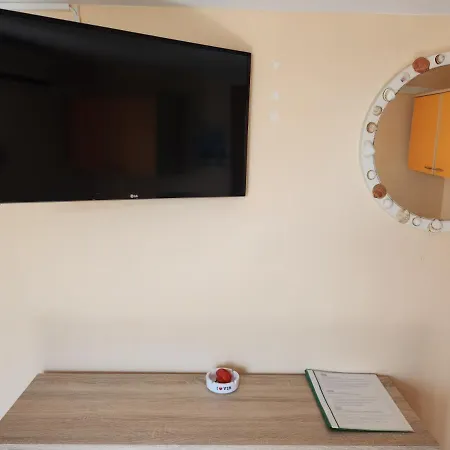 Apartment Apartment's Franciska Vir